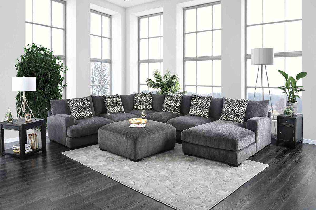 Kaylee L-Sectional w/ Right Chaise