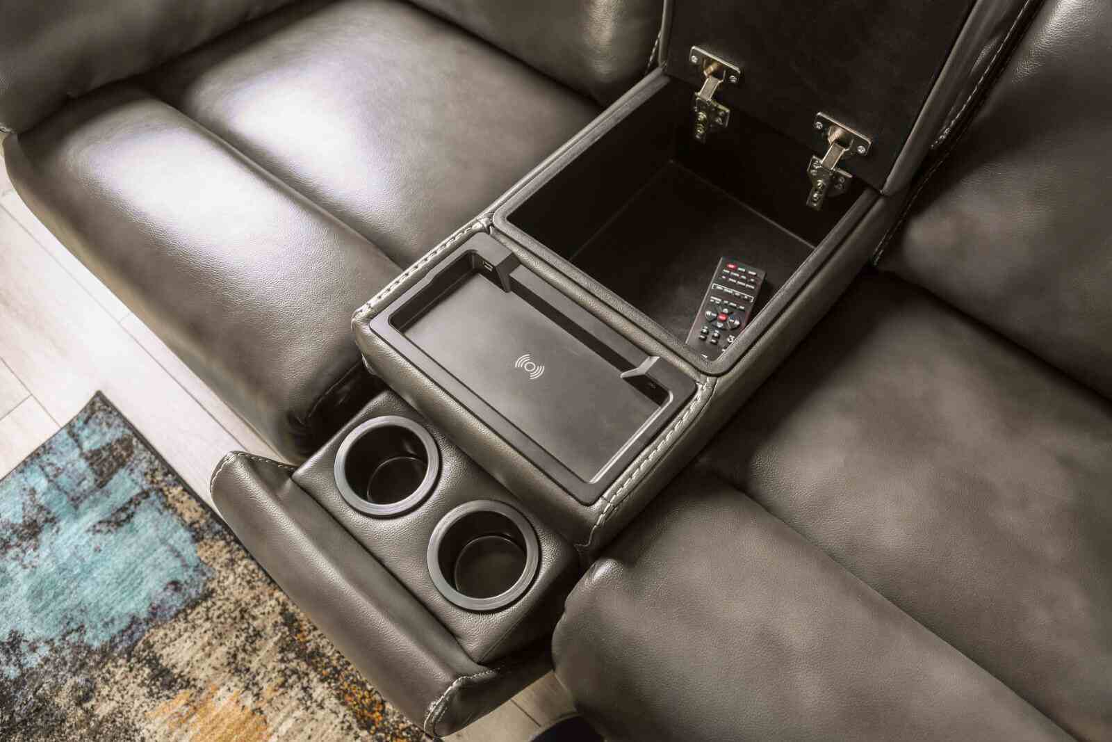 Josias Sofa